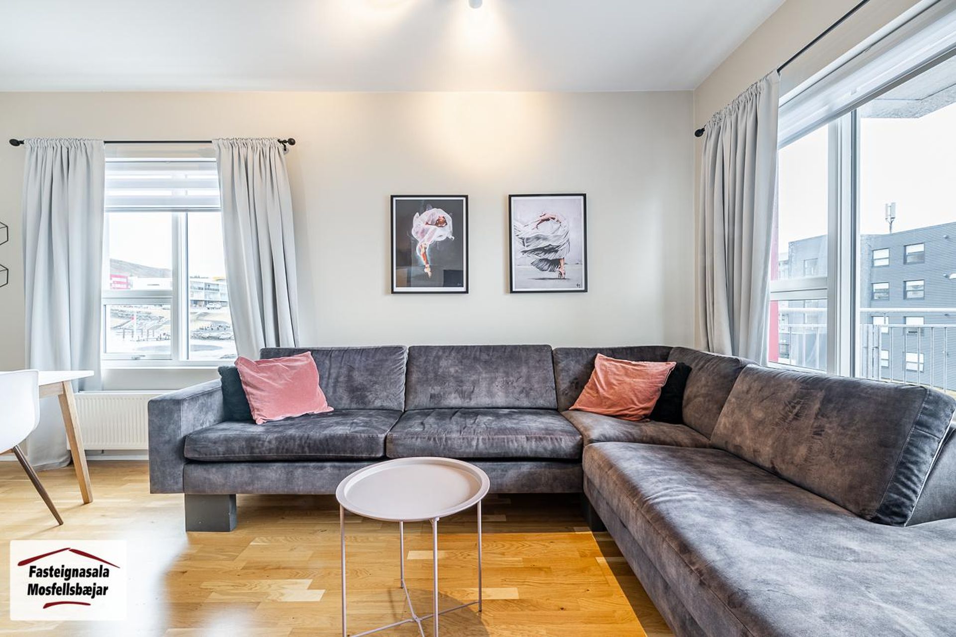 Vefarastræti 11, 270 Mosfellsbær