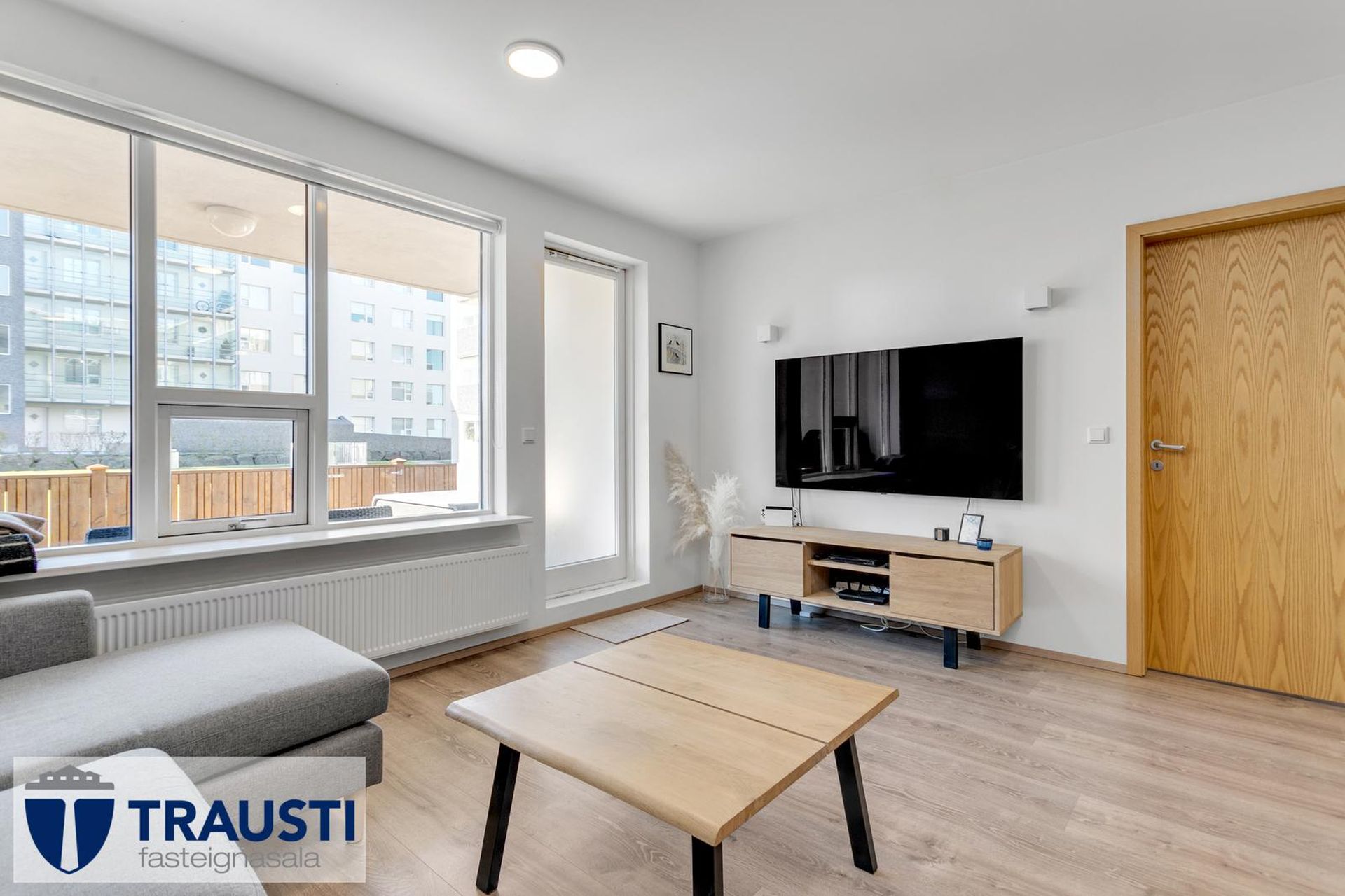 Eskivellir 7, 221 Hafnarfjörður