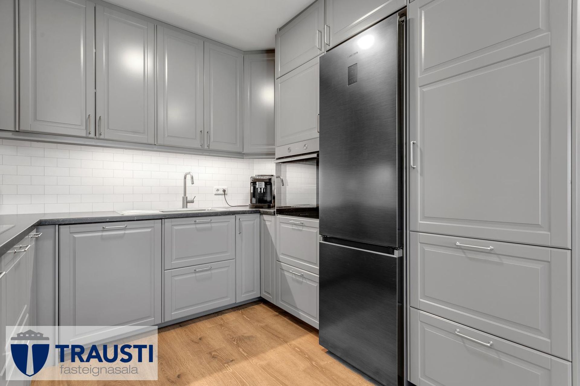 Eskivellir 7, 221 Hafnarfjörður