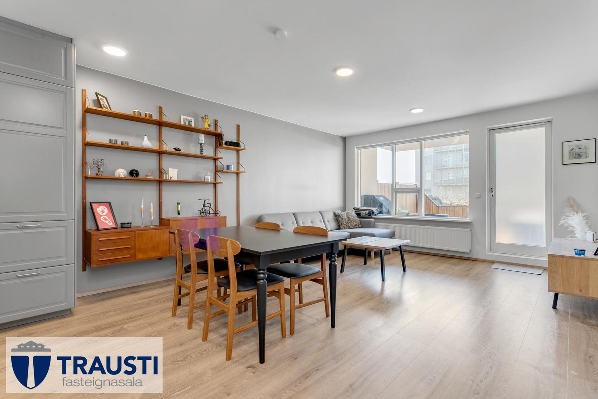 Eskivellir 7, 221 Hafnarfjörður