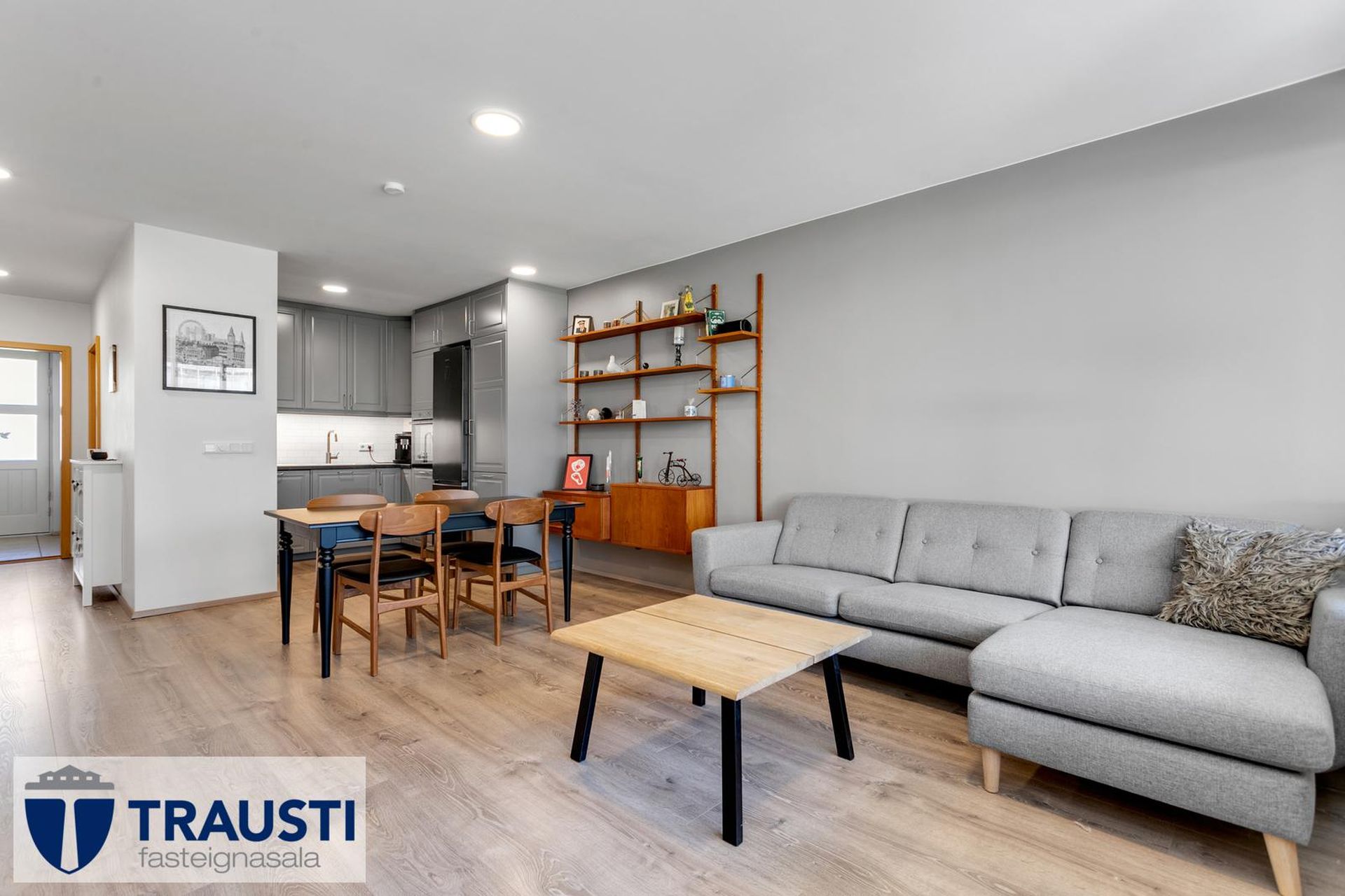 Eskivellir 7, 221 Hafnarfjörður