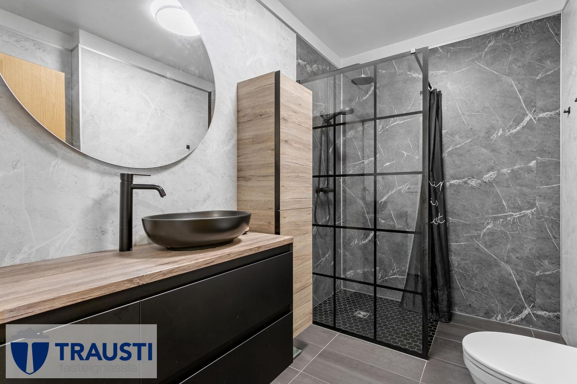 Eskivellir 7, 221 Hafnarfjörður