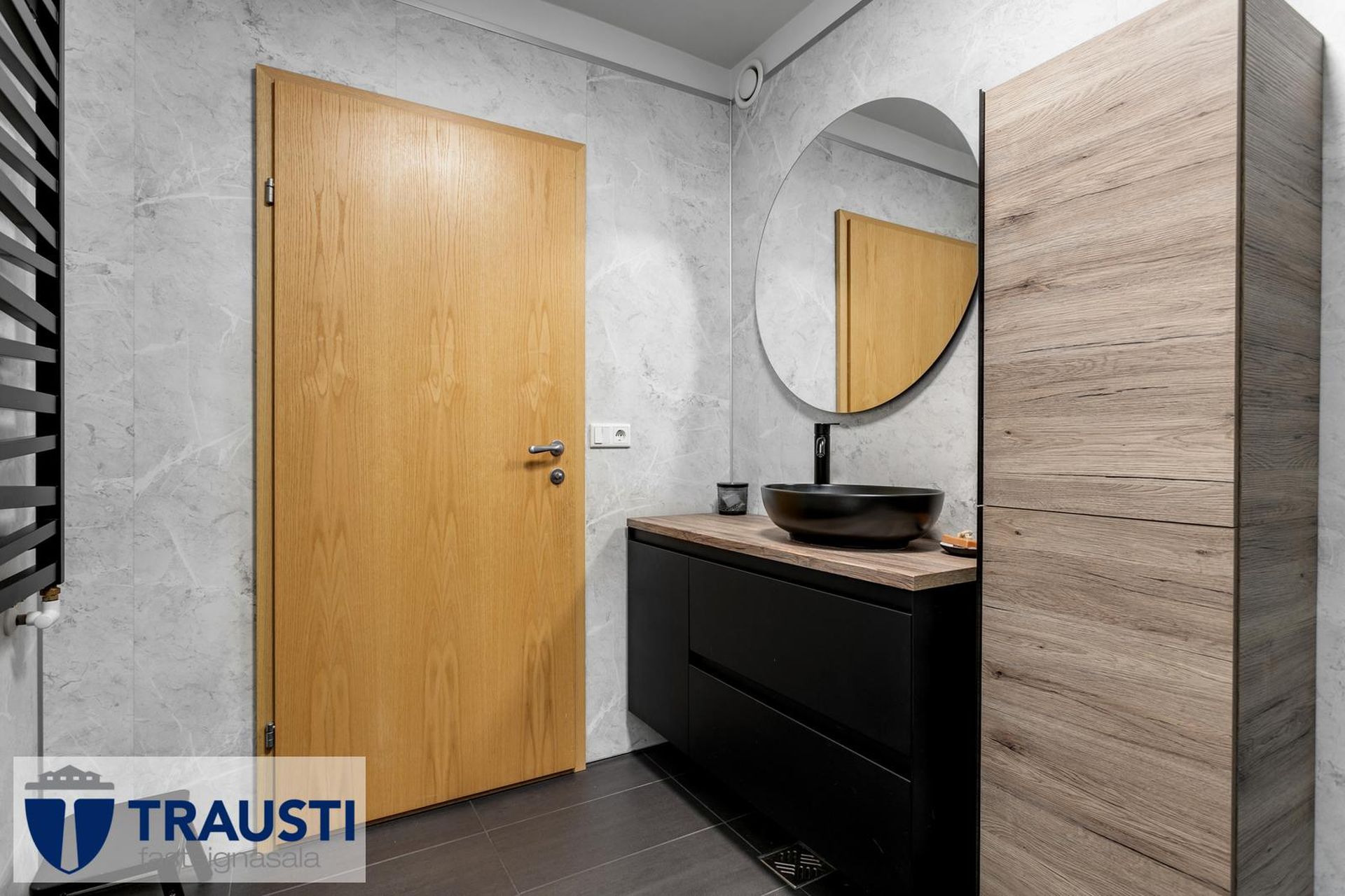 Eskivellir 7, 221 Hafnarfjörður