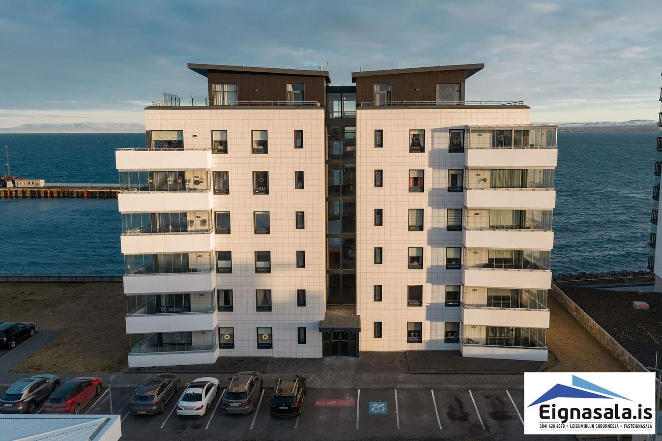 Pósthússtræti 3, 230 Reykjanesbær
