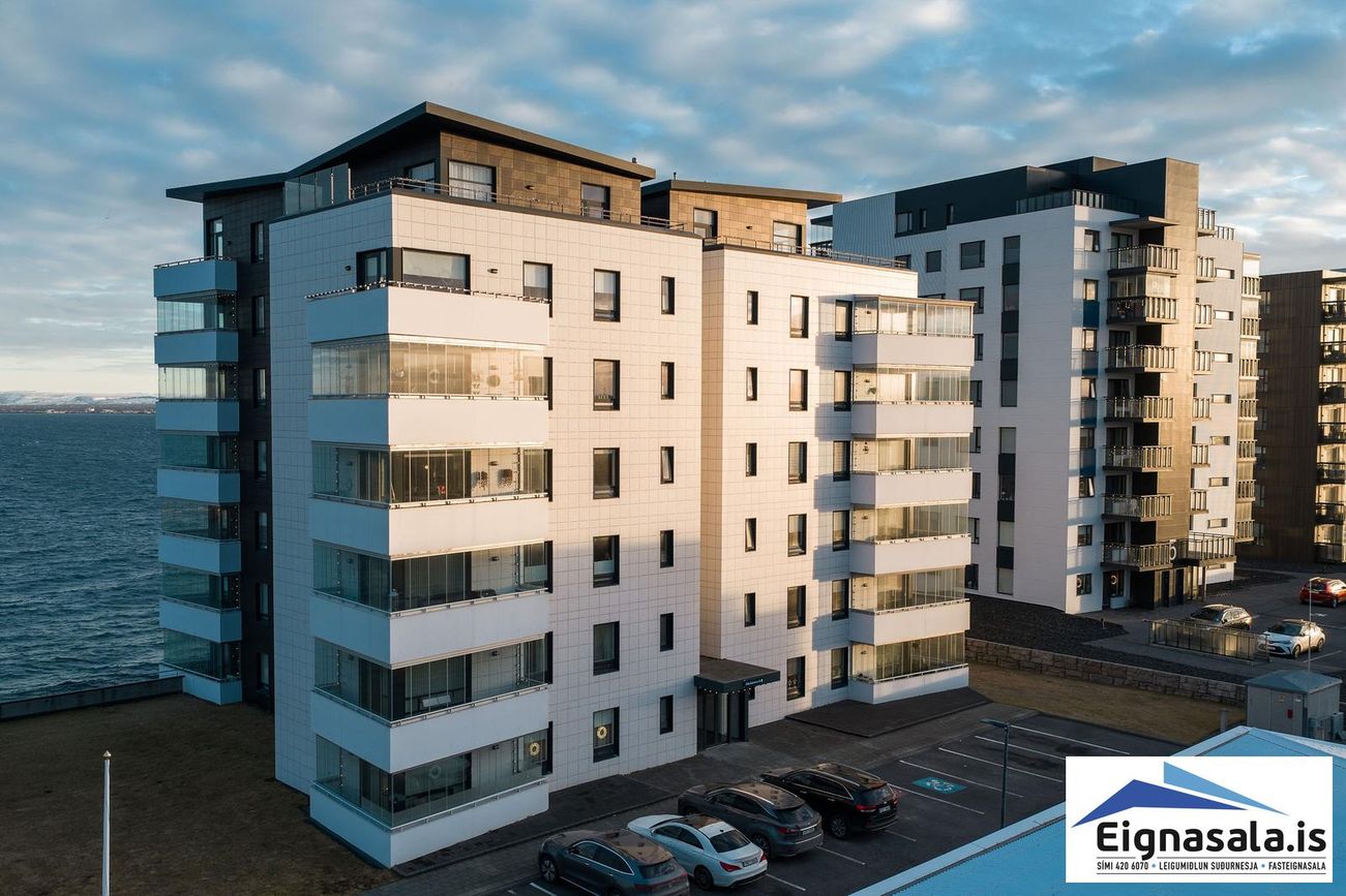 Pósthússtræti 3, 230 Reykjanesbær