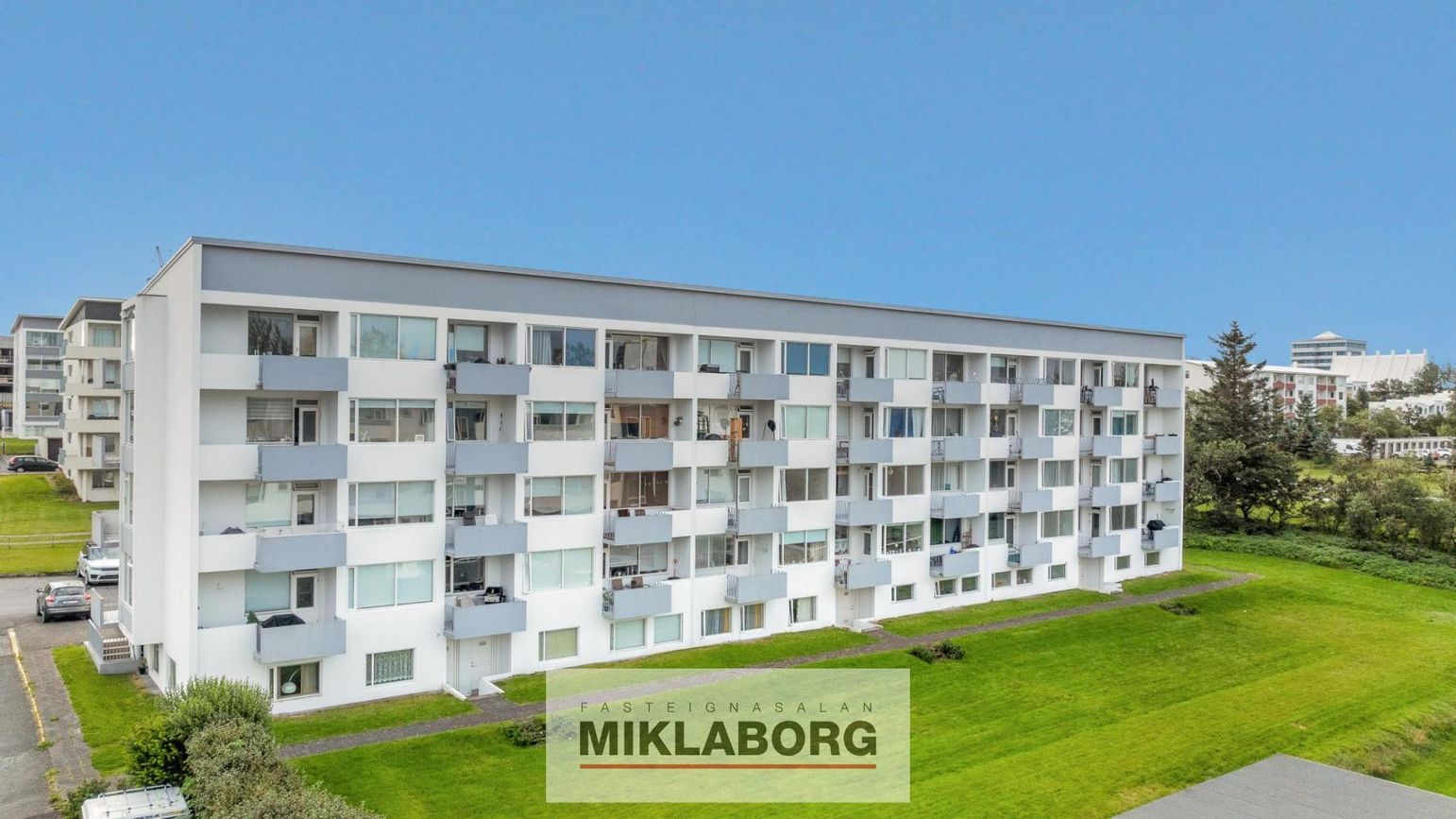 Safamýri 42, 108 Reykjavík