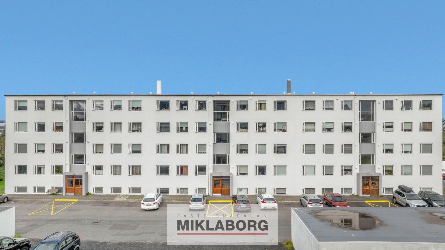 Safamýri 42, 108 Reykjavík