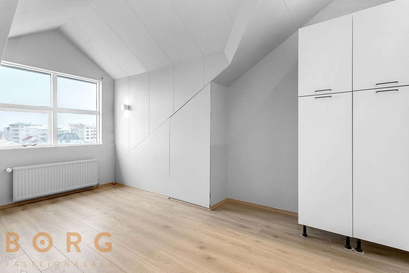 Hringbraut 119, 101 Reykjavík