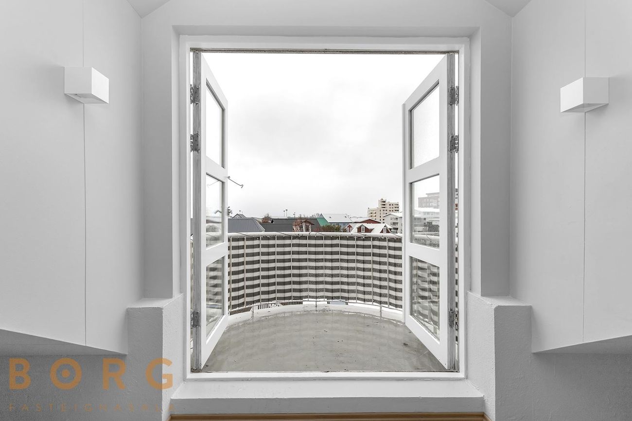 Hringbraut 119, 101 Reykjavík