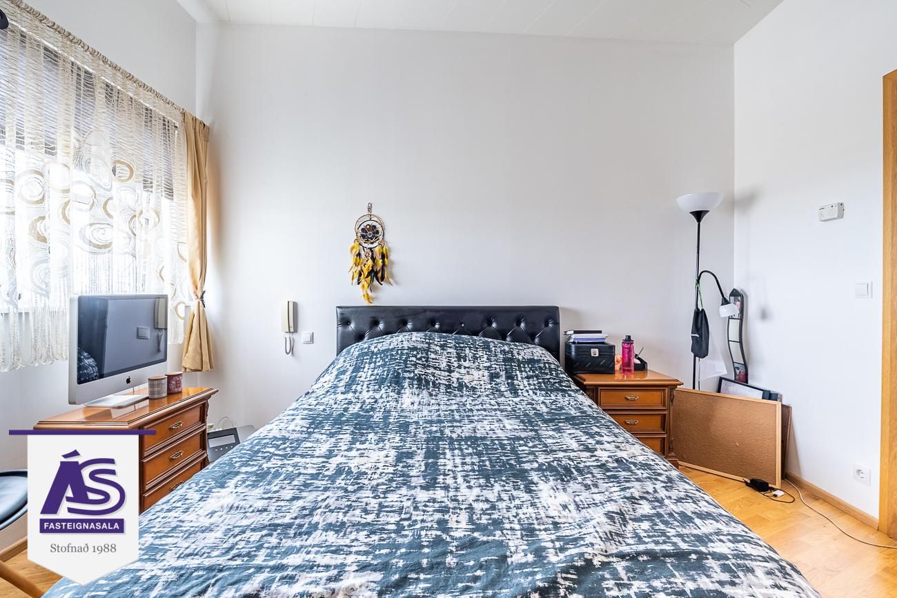 Tjarnabraut 14, 260 Reykjanesbær