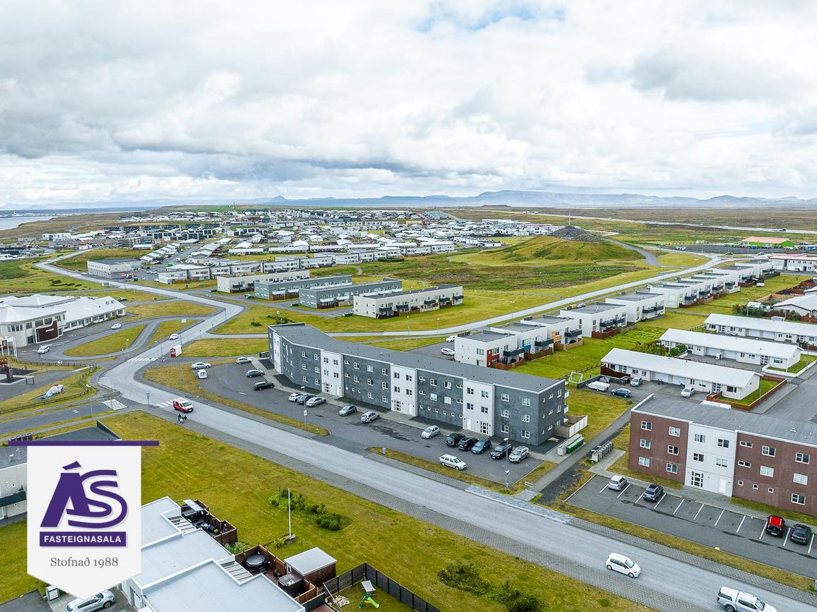 Tjarnabraut 14, 260 Reykjanesbær