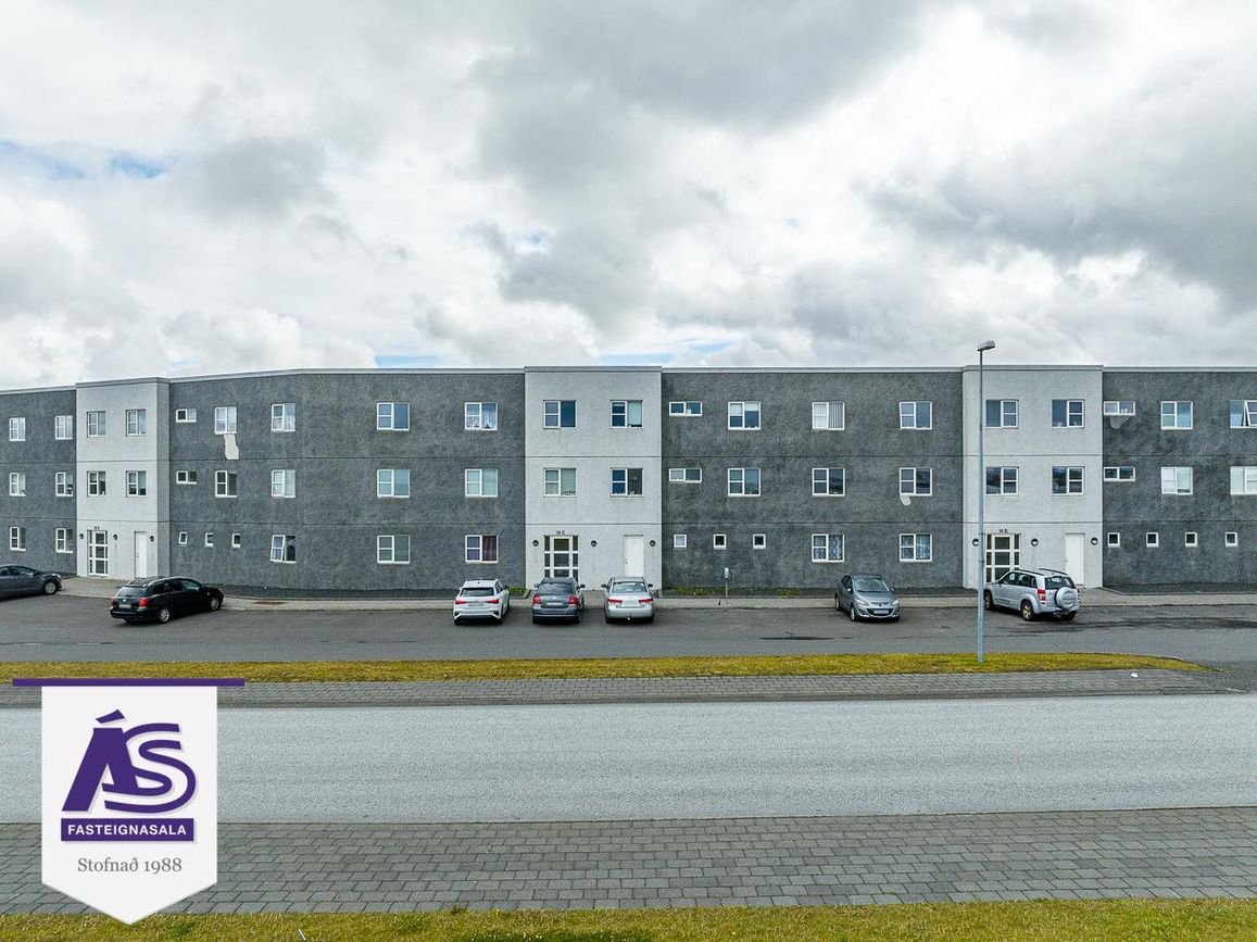 Tjarnabraut 14, 260 Reykjanesbær