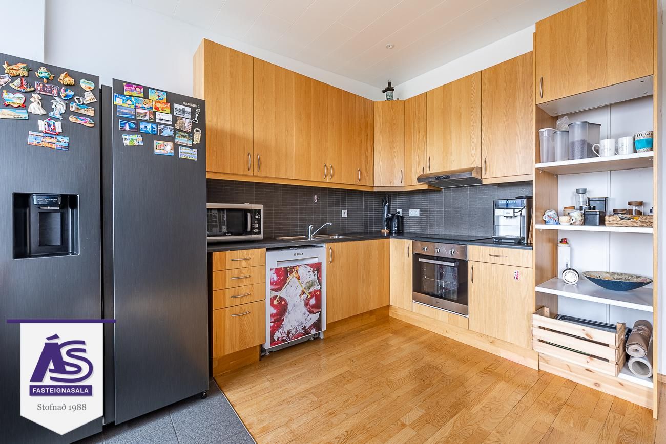 Tjarnabraut 14, 260 Reykjanesbær