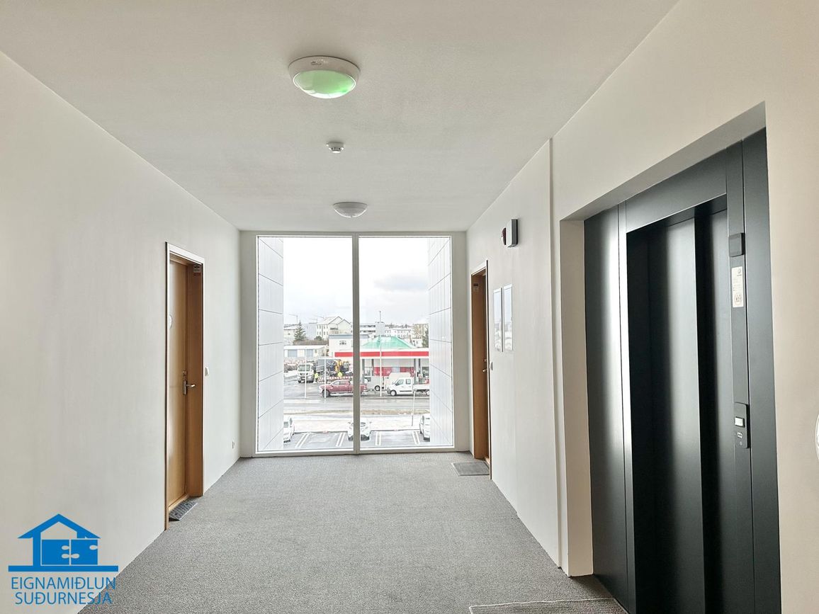 Pósthússtræti 1, 230 Reykjanesbær