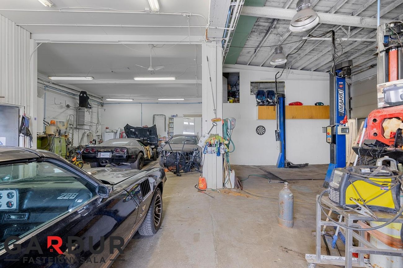 Brekkustígur 42, 260 Reykjanesbær