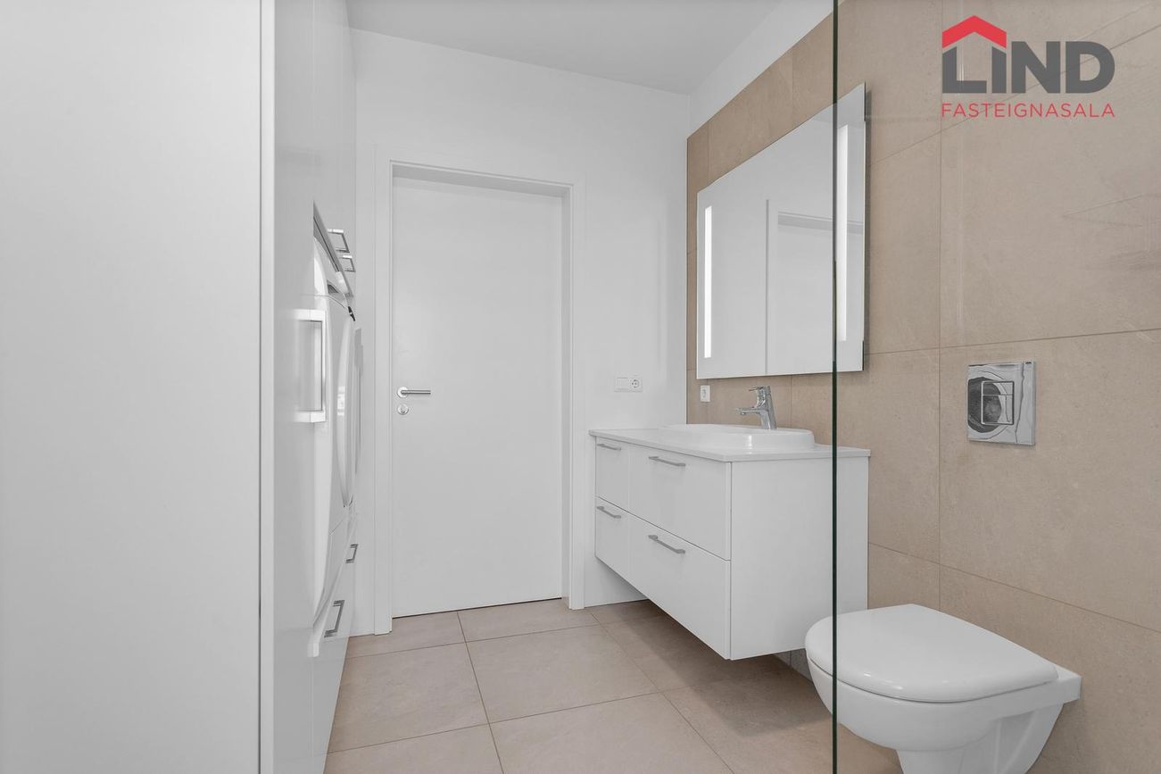 Hraunbær 103A, 110 Reykjavík