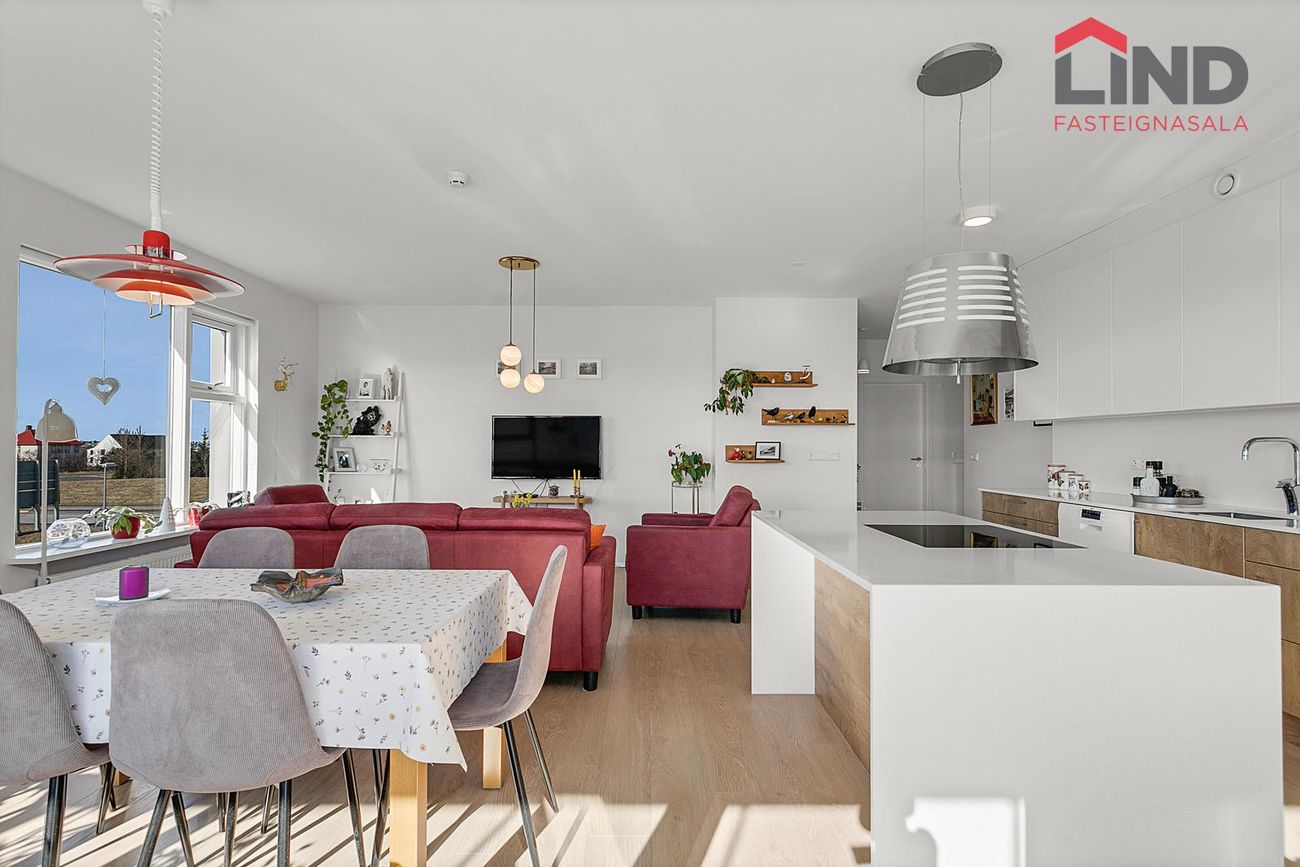 Hraunbær 103A, 110 Reykjavík