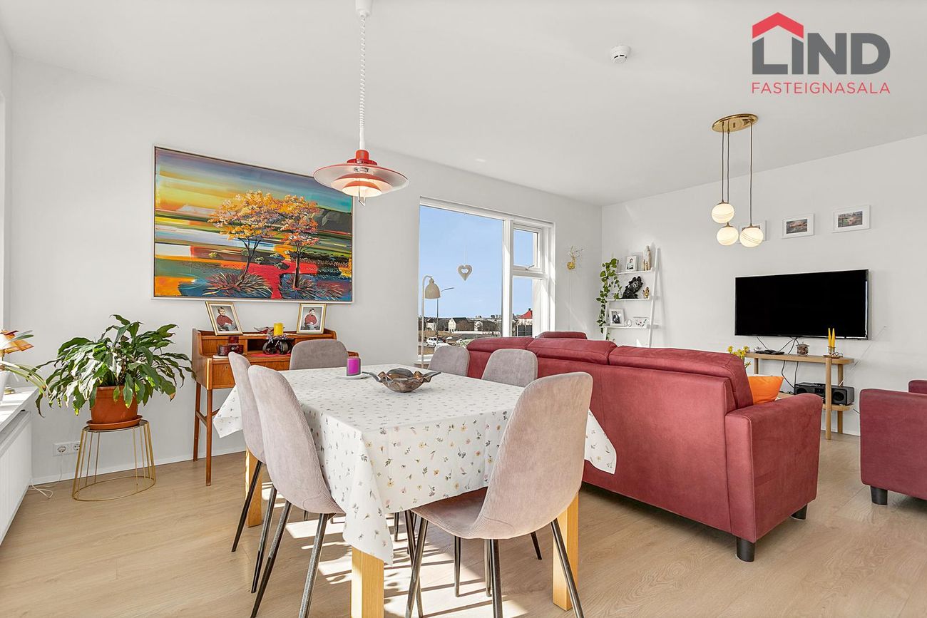 Hraunbær 103A, 110 Reykjavík
