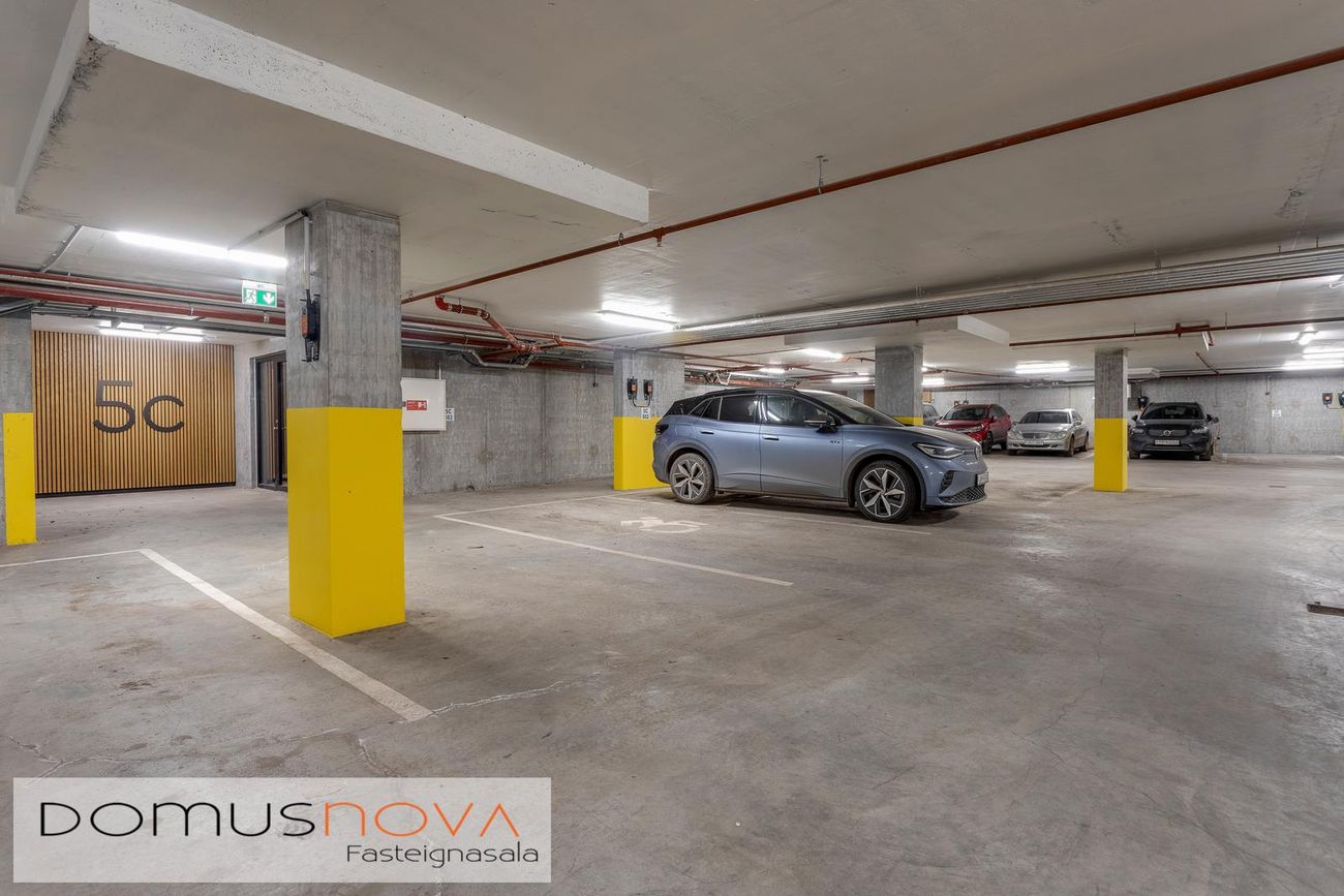 Jöfursbás 5D - 0403, 112 Reykjavík