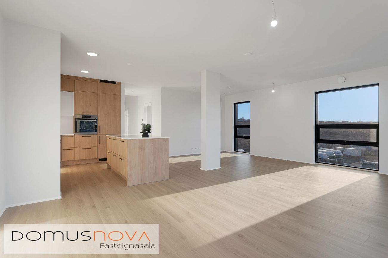 Jöfursbás 5D - 0403, 112 Reykjavík