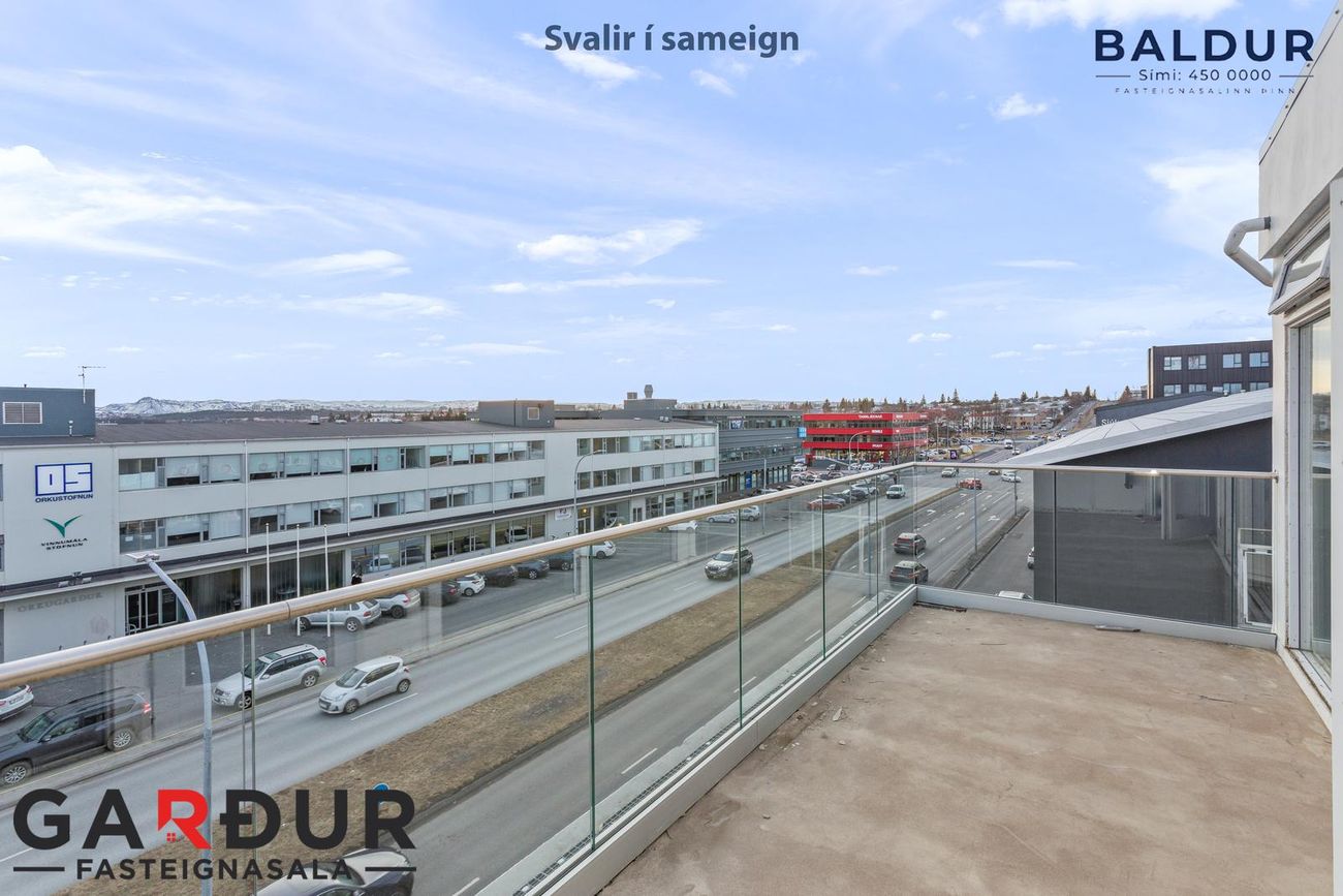 Grensásvegur 12 - 0303, 108 Reykjavík