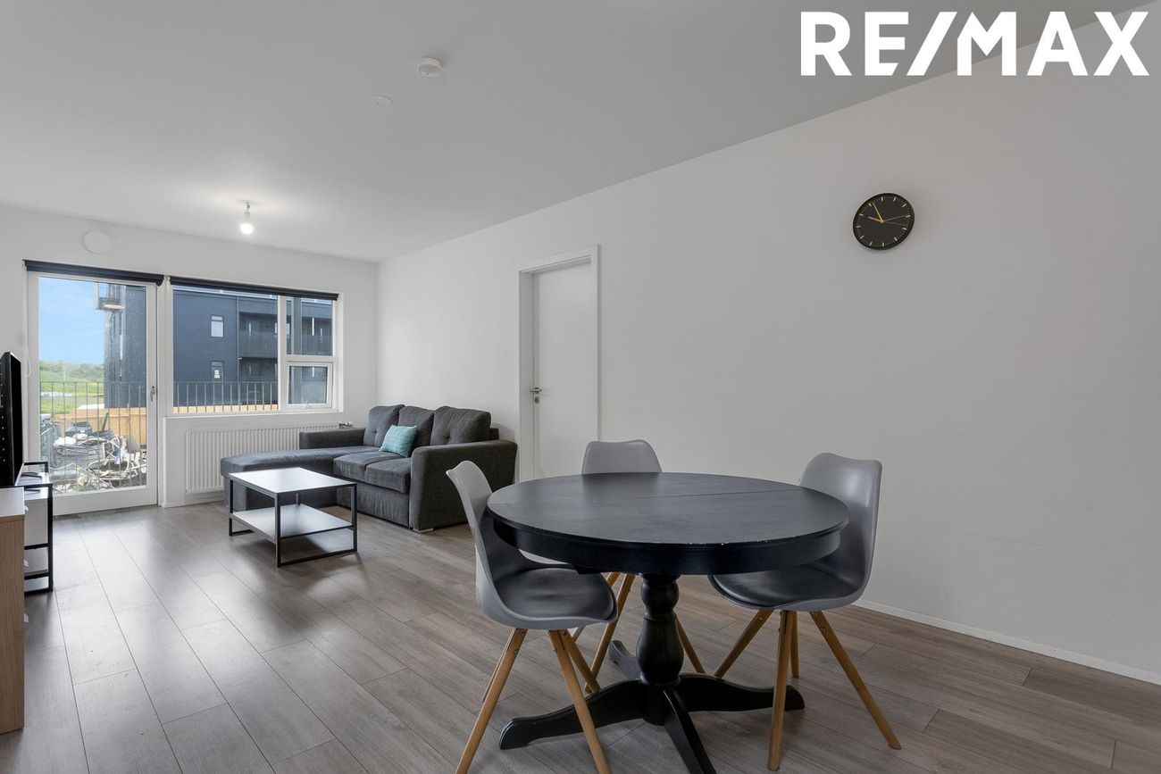 Jöfursbás 11B, 112 Reykjavík