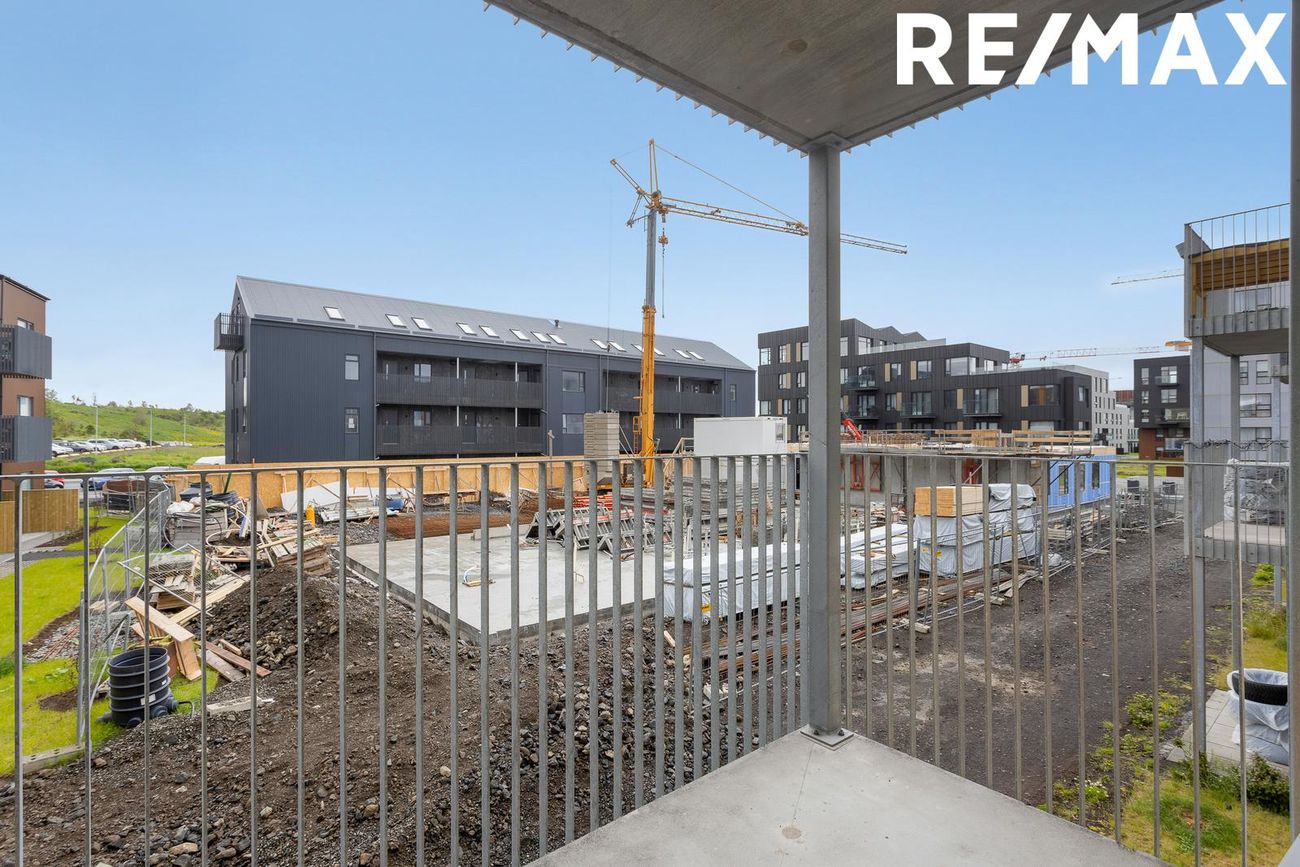 Jöfursbás 11B, 112 Reykjavík