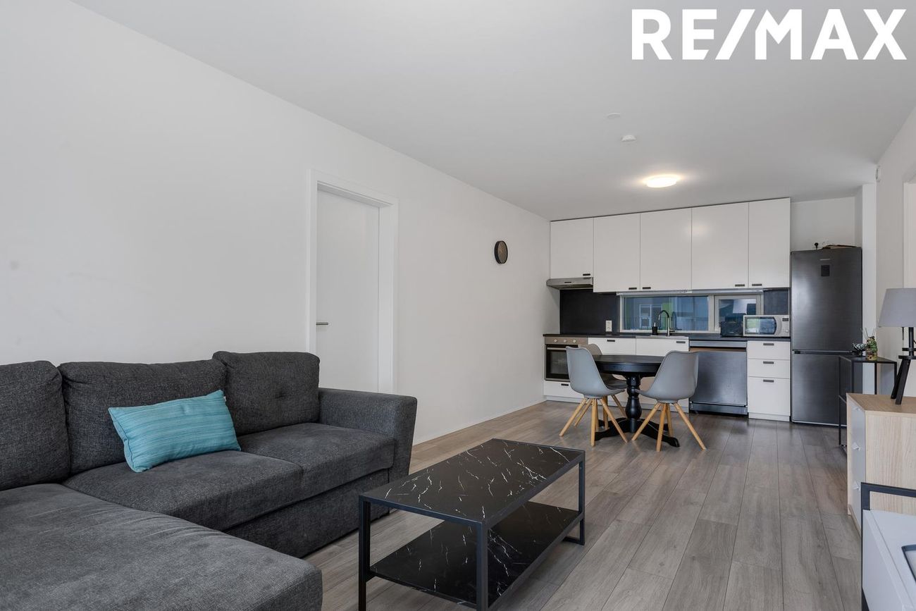 Jöfursbás 11B, 112 Reykjavík