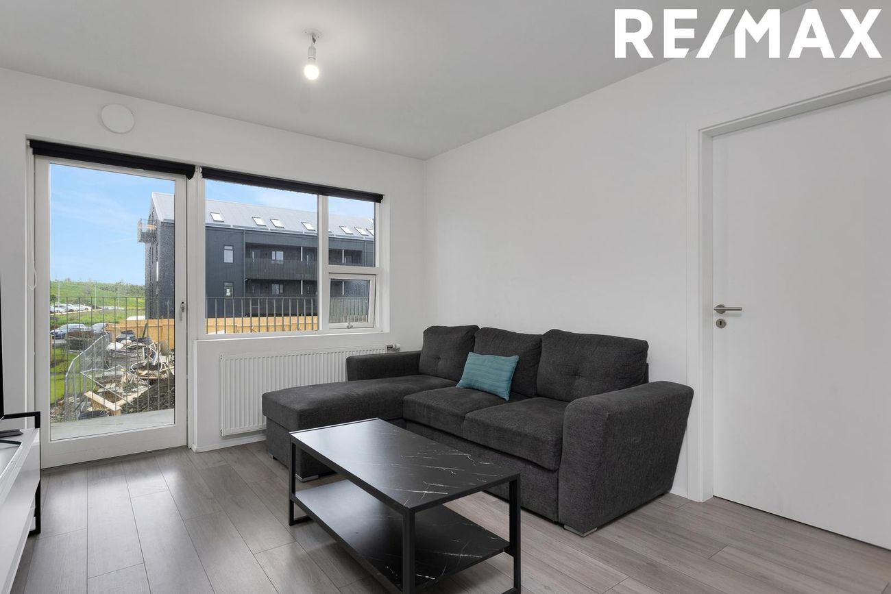 Jöfursbás 11B, 112 Reykjavík