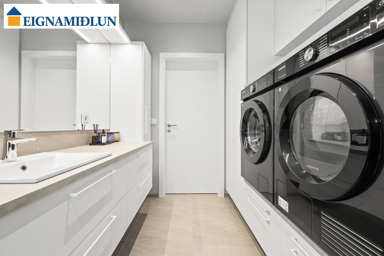 Rökkvatjörn 1, 113 Reykjavík