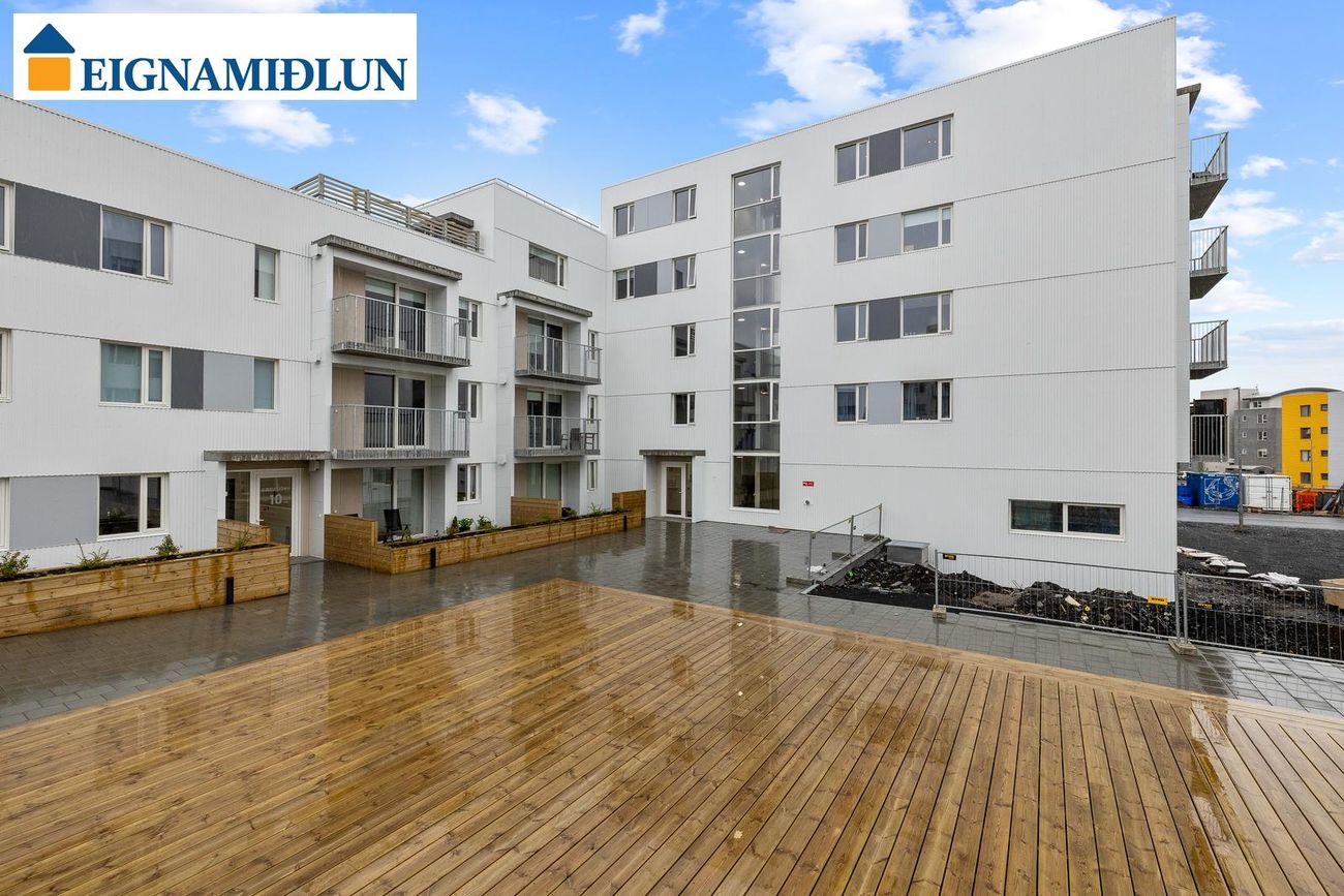 Rökkvatjörn 1, 113 Reykjavík