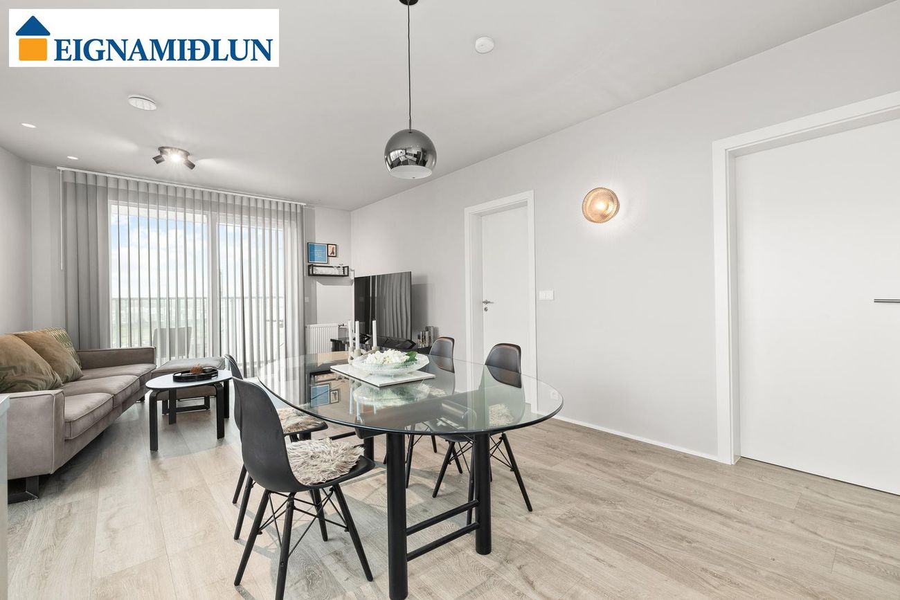 Rökkvatjörn 1, 113 Reykjavík