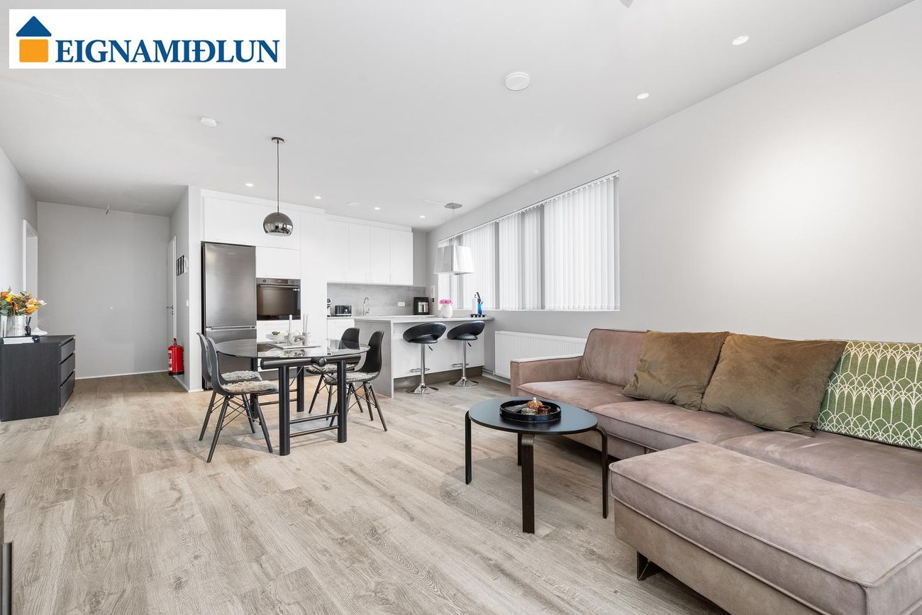 Rökkvatjörn 1, 113 Reykjavík