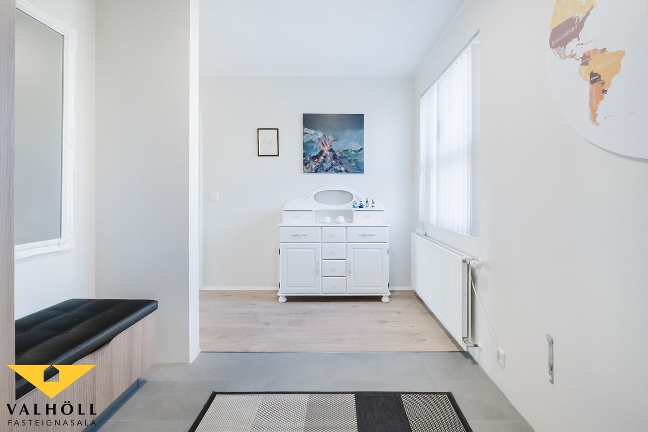 Gerplustræti 2, 270 Mosfellsbær