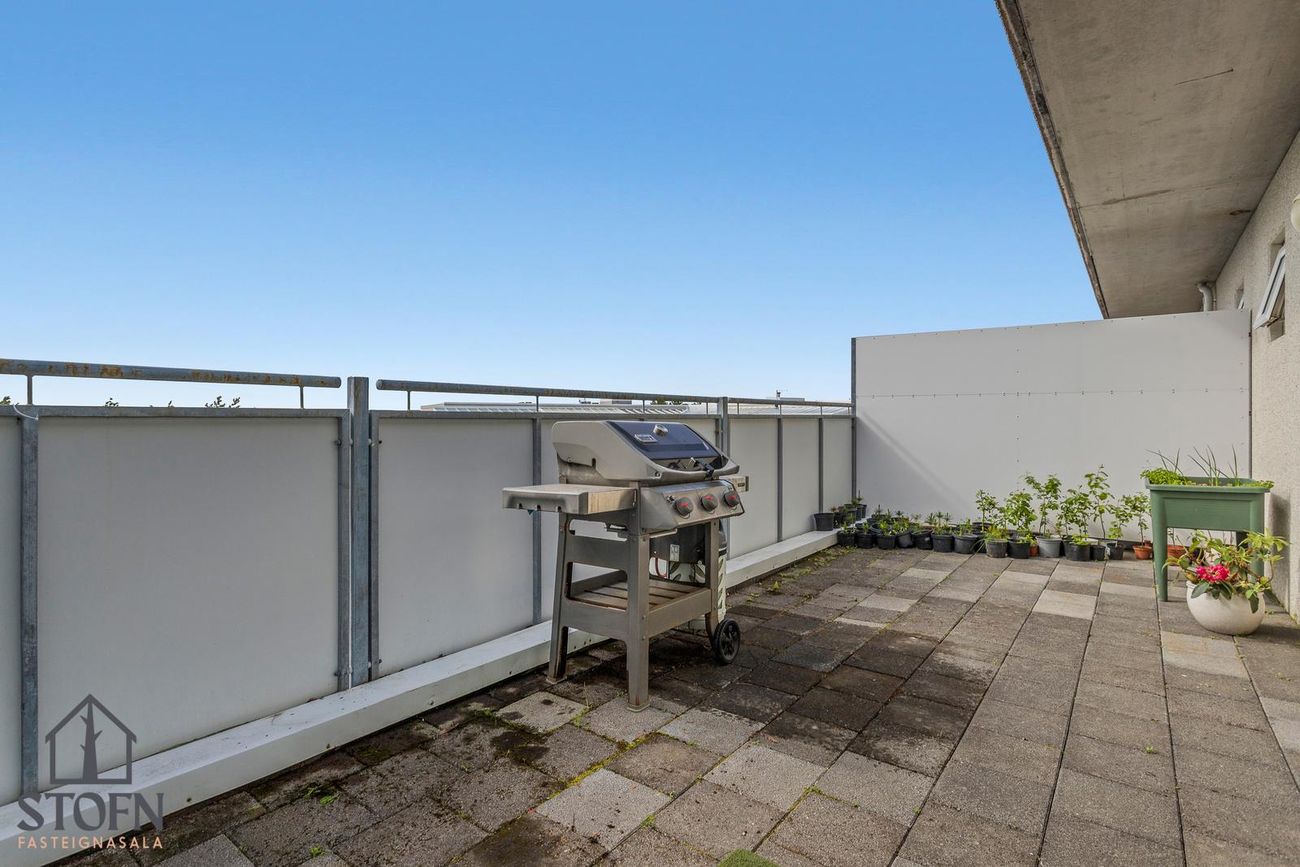 Flatahraun 1, 220 Hafnarfjörður