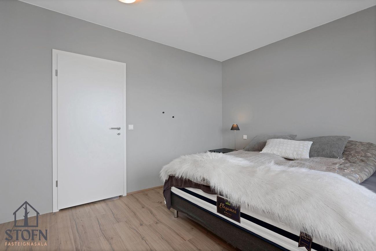 Flatahraun 1, 220 Hafnarfjörður