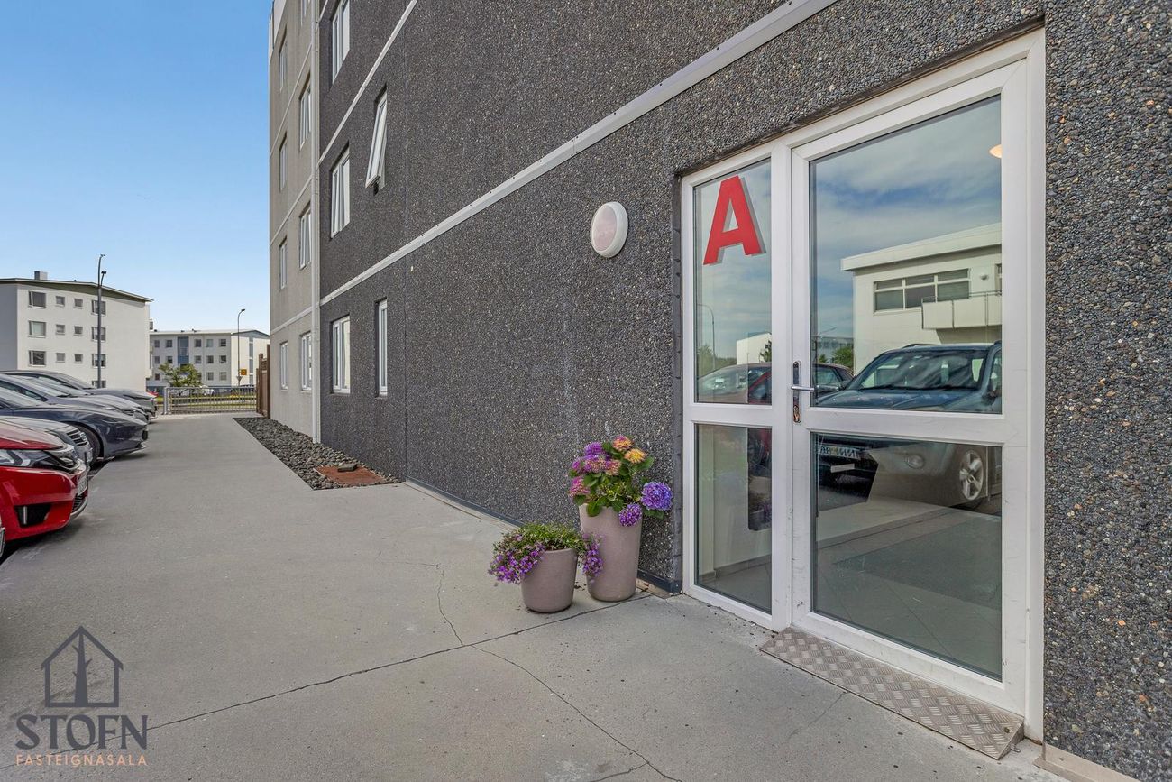 Flatahraun 1, 220 Hafnarfjörður
