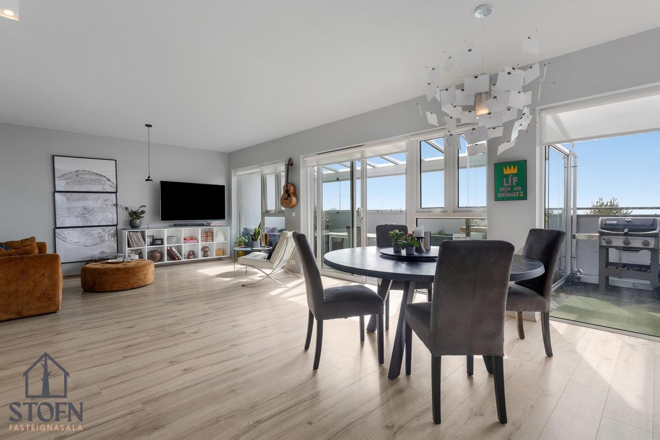 Flatahraun 1, 220 Hafnarfjörður