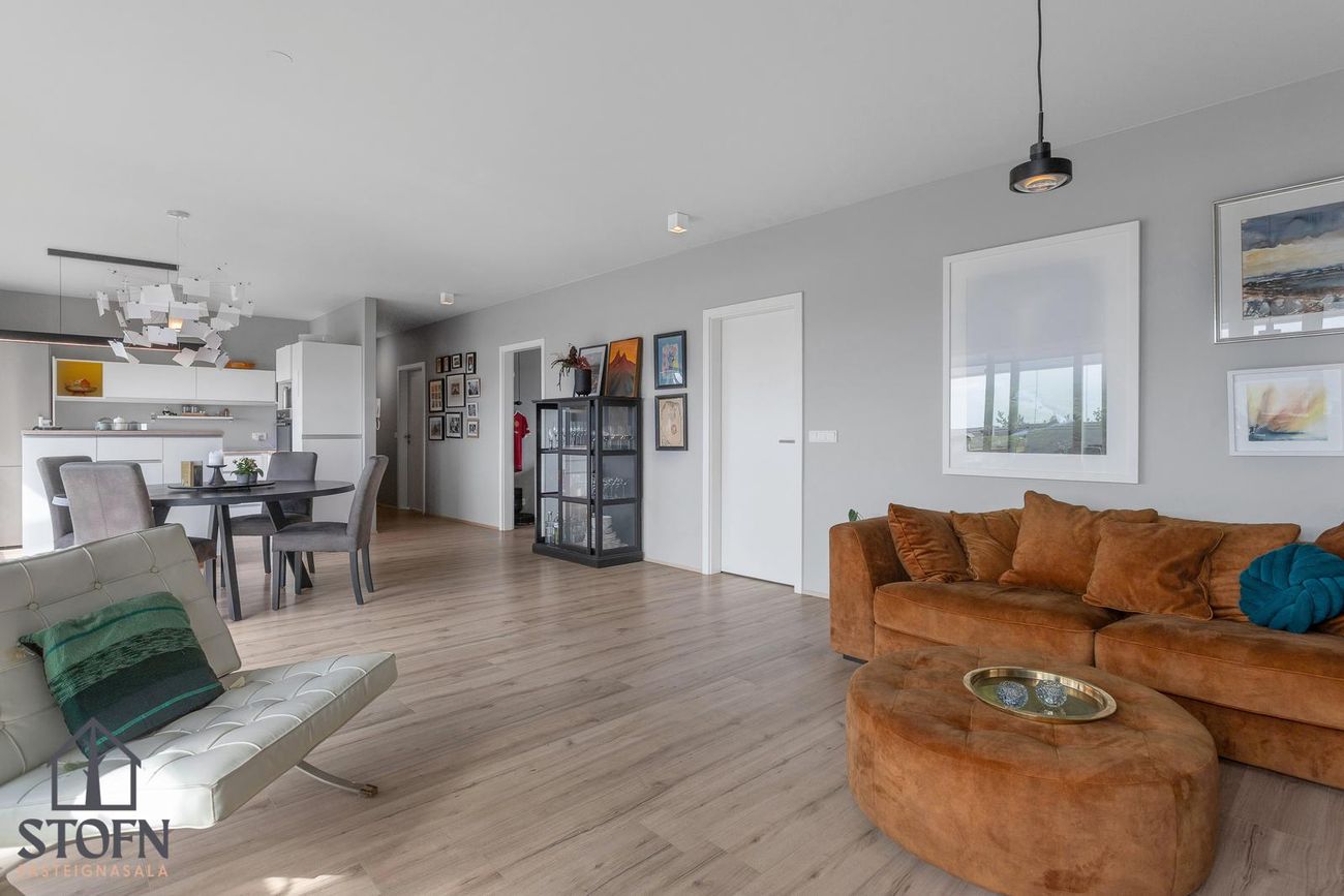 Flatahraun 1, 220 Hafnarfjörður