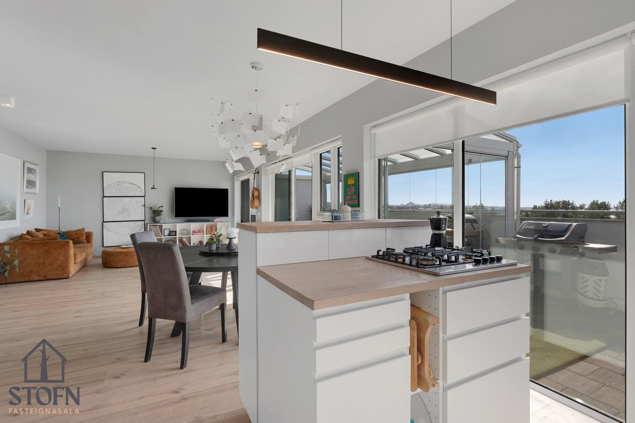 Flatahraun 1, 220 Hafnarfjörður