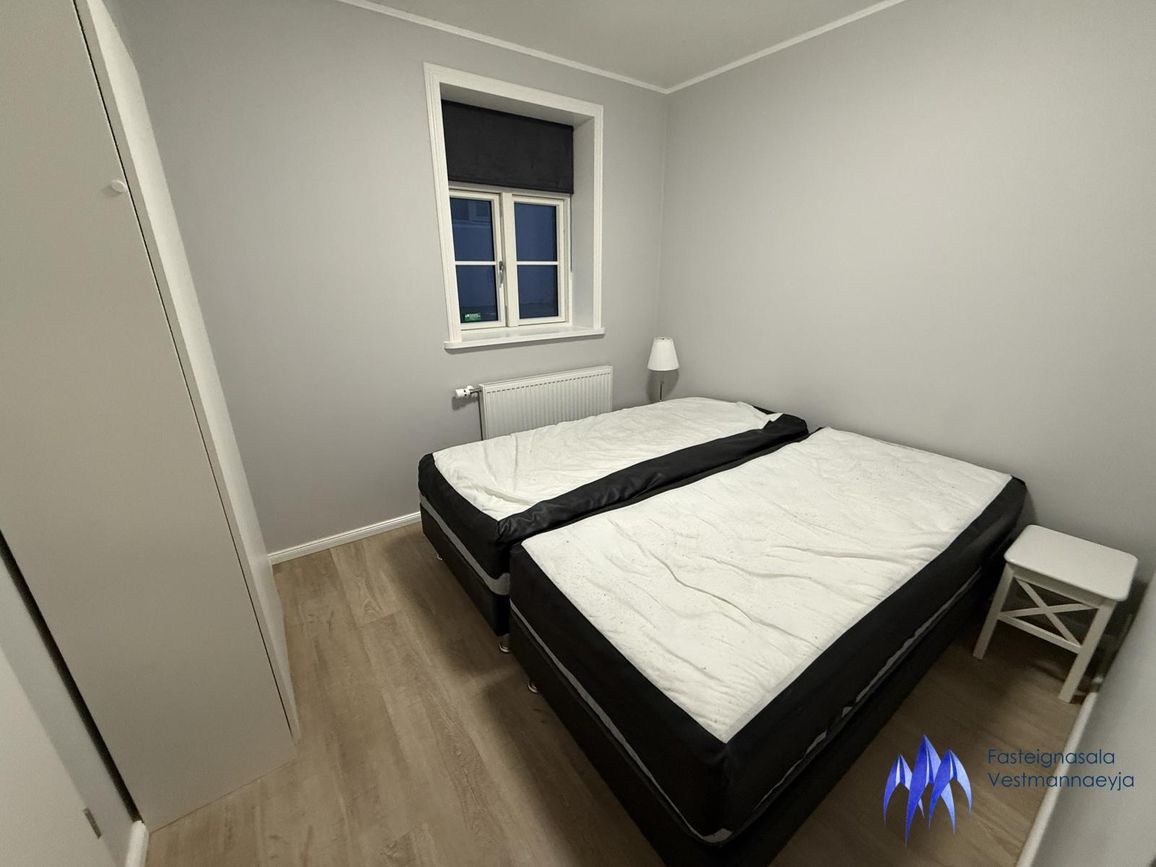 Vestmannabraut 33, 900 Vestmannaeyjabær