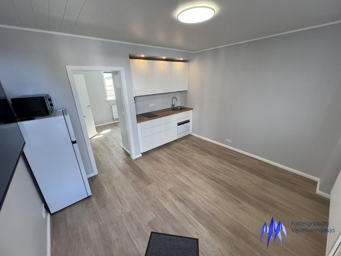 Vestmannabraut 33, 900 Vestmannaeyjabær
