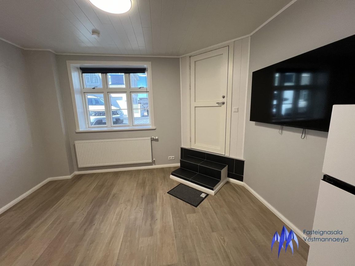 Vestmannabraut 33, 900 Vestmannaeyjabær