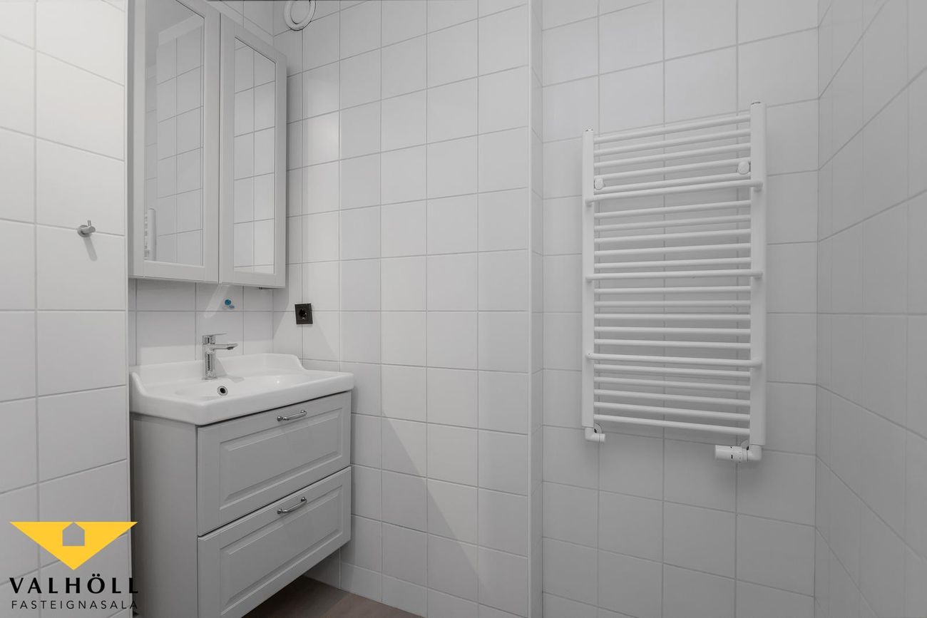 Helluvað 15 - 0301, 110 Reykjavík