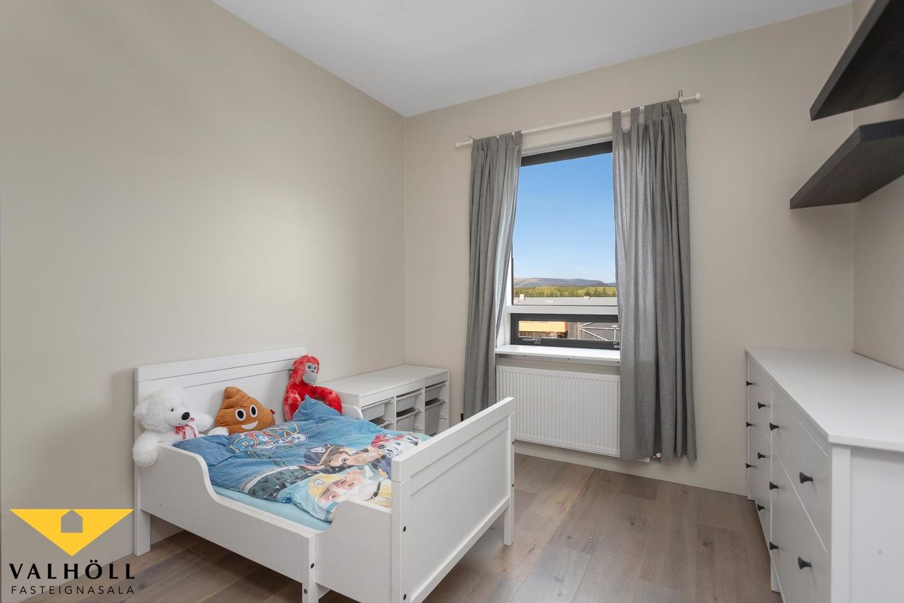 Helluvað 15 - 0301, 110 Reykjavík