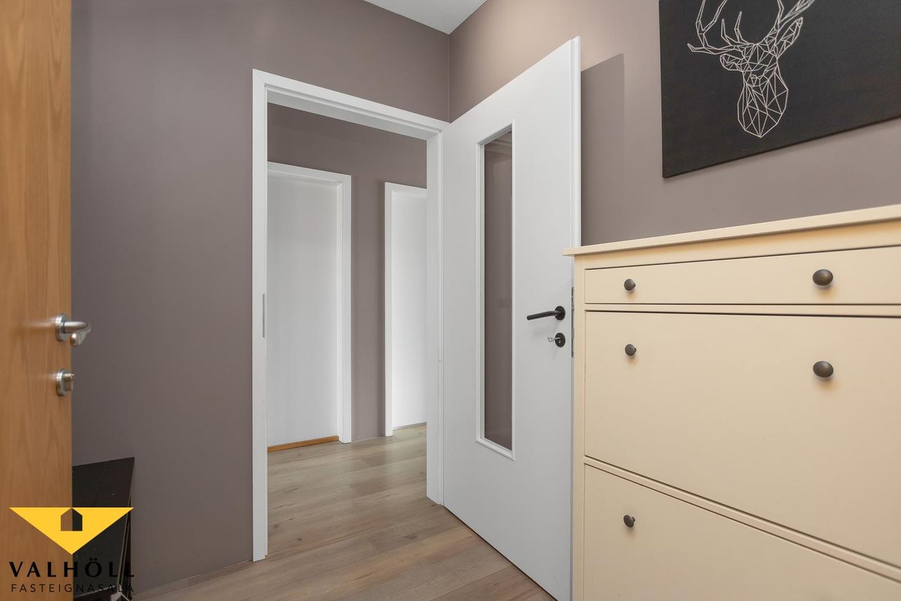 Helluvað 15 - 0301, 110 Reykjavík