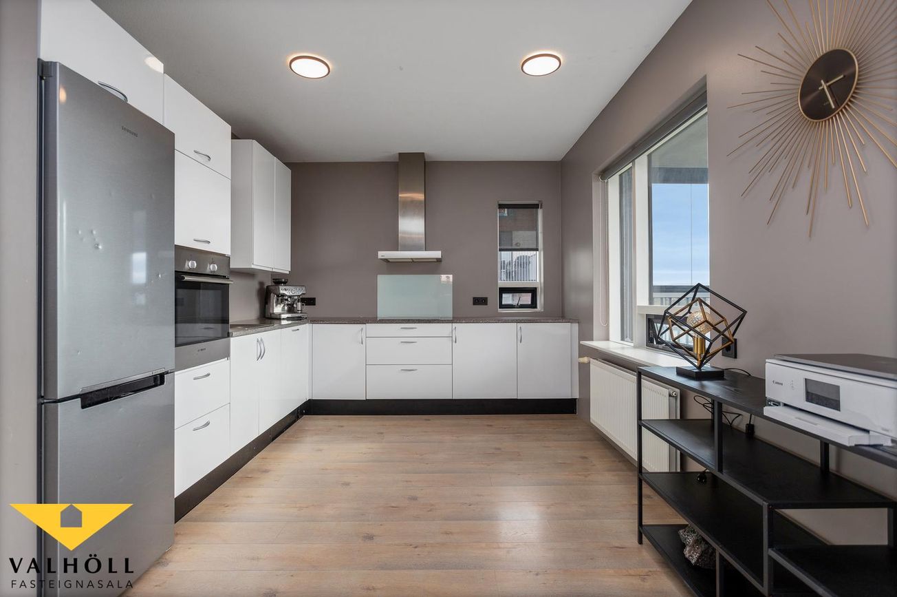 Helluvað 15 - 0301, 110 Reykjavík