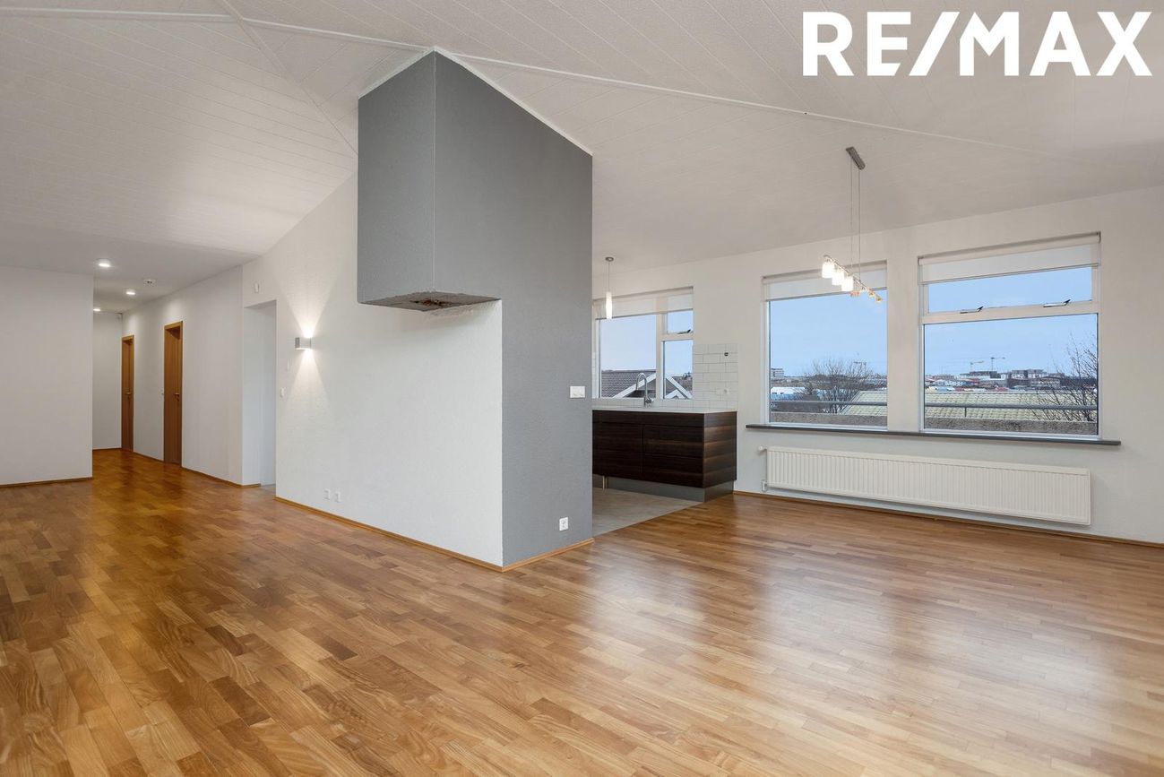 Dverghamrar 24, 112 Reykjavík