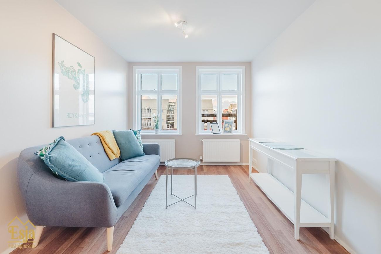 Hverfisgata 83, 101 Reykjavík
