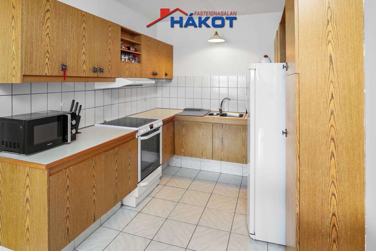 Vallarbraut 1, 300 Akranes